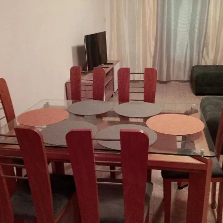 просторен и добре обзаведен апартамент Oborishte 39 Str Apartment *