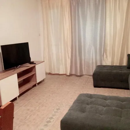 просторен и добре обзаведен апартамент Oborishte 39 Str Apartment *