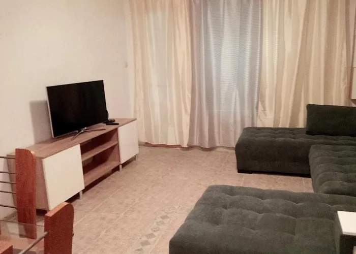 просторен и добре обзаведен Oborishte 39 Str Apartment *